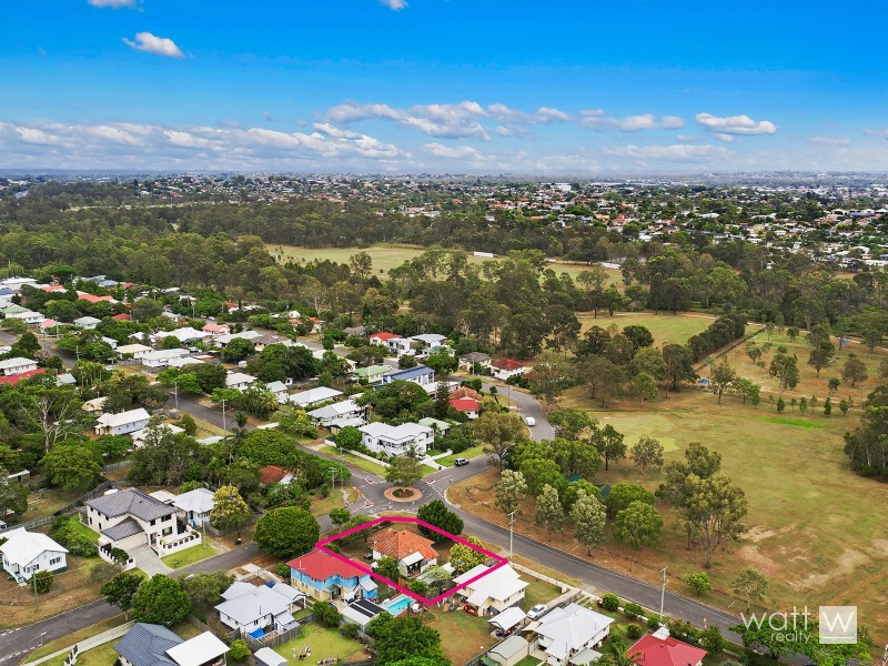 55 Unmack Street, Chermside QLD 4032