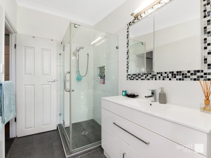 7 Valiant Crescent, Strathpine QLD 4500