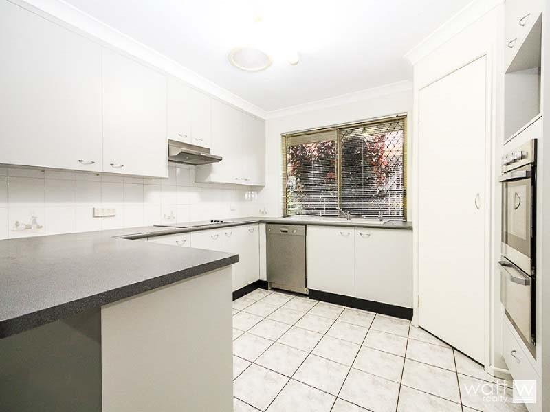 18 Oxford Crescent, Bridgeman Downs QLD 4035