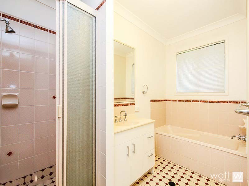 18 Oxford Crescent, Bridgeman Downs QLD 4035