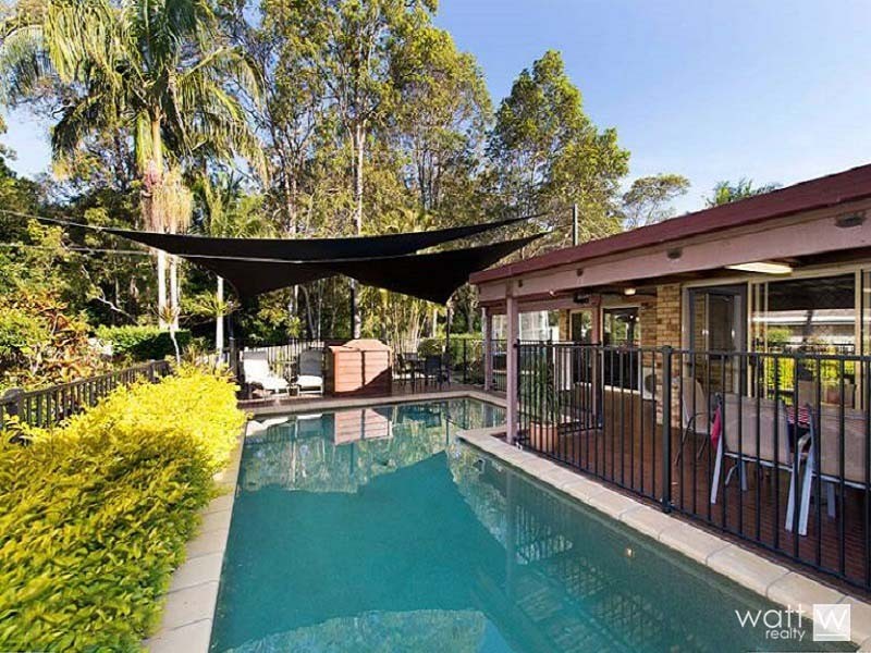 18 Oxford Crescent, Bridgeman Downs QLD 4035