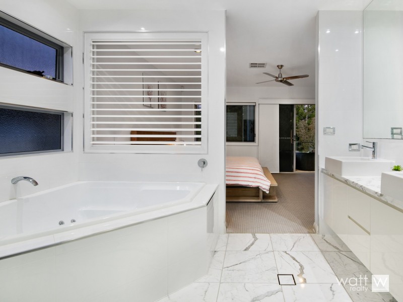 2-4 Dannenberg Street, Carseldine QLD 4034