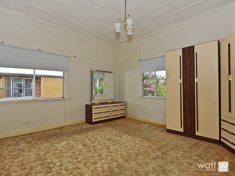 12 Thomas Street, Nundah QLD 4012