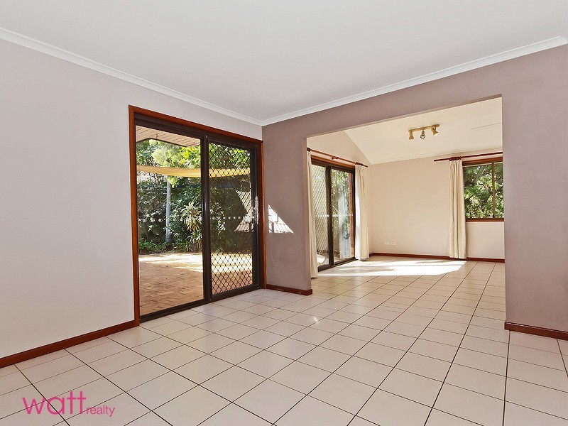 2 Burgundy Court, Petrie QLD 4502