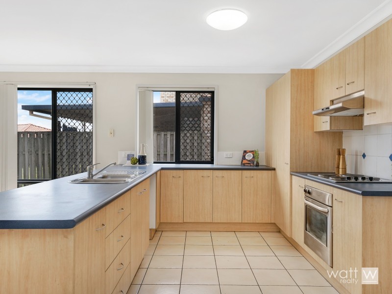 8 Oaktree Place, Bracken Ridge QLD 4017