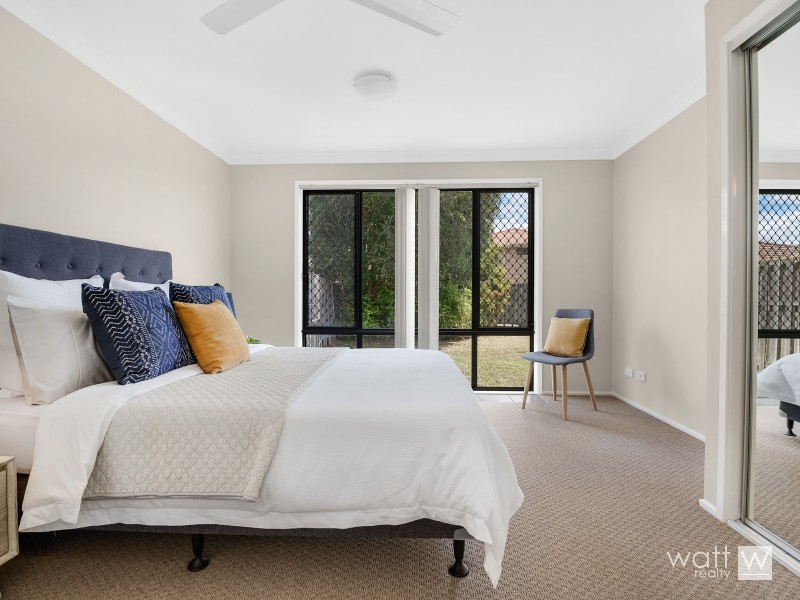 8 Oaktree Place, Bracken Ridge QLD 4017