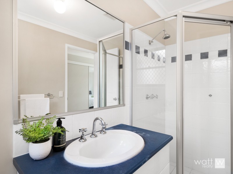 8 Oaktree Place, Bracken Ridge QLD 4017