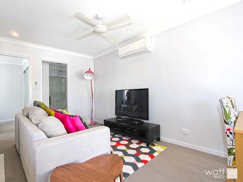 16 Jenolan Lane, Fitzgibbon QLD 4018