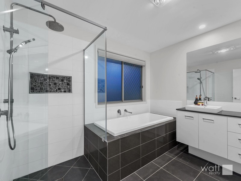 210 Lascelles Street, Brighton QLD 4017