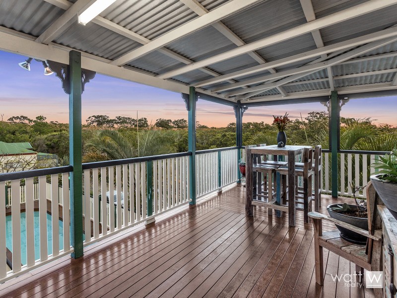 42 Ashford Street, Shorncliffe QLD 4017