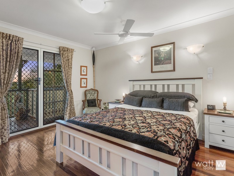 42 Ashford Street, Shorncliffe QLD 4017