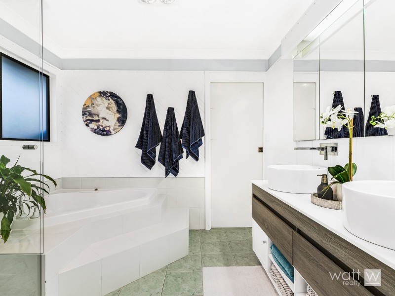 9 Park Road, Ferny Hills QLD 4055