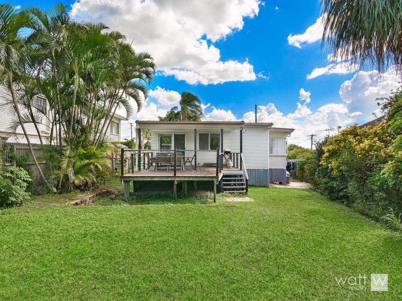 25 Farrant Street, Stafford Heights QLD 4053