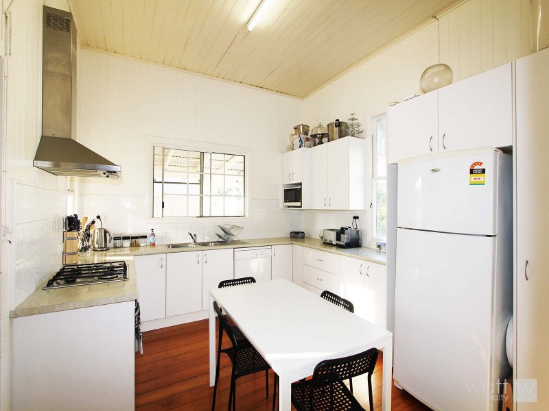 34 Barlow Street, Clayfield QLD 4011