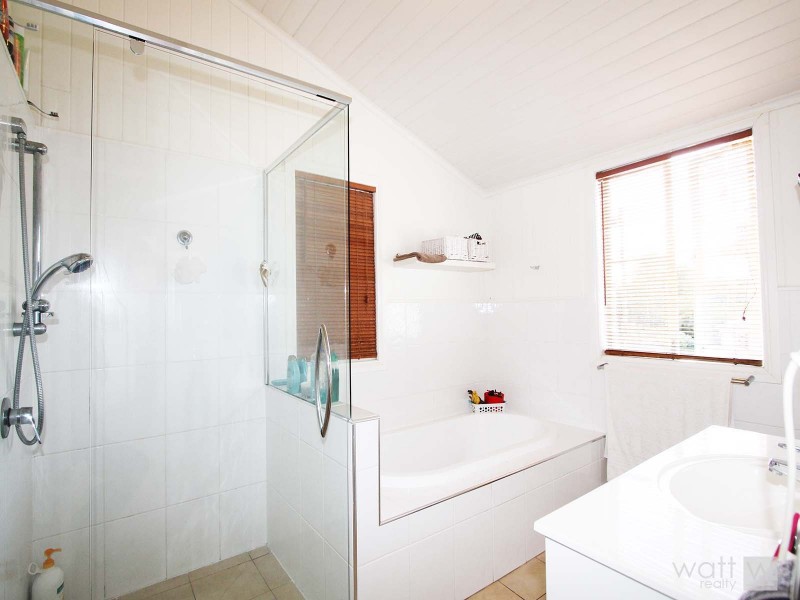 34 Barlow Street, Clayfield QLD 4011