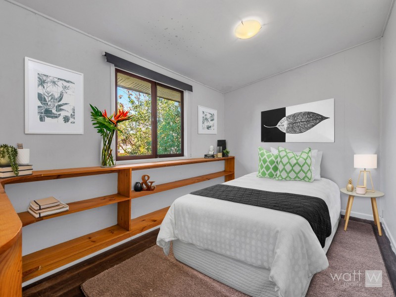 27 Fifteenth Avenue, Brighton QLD 4017