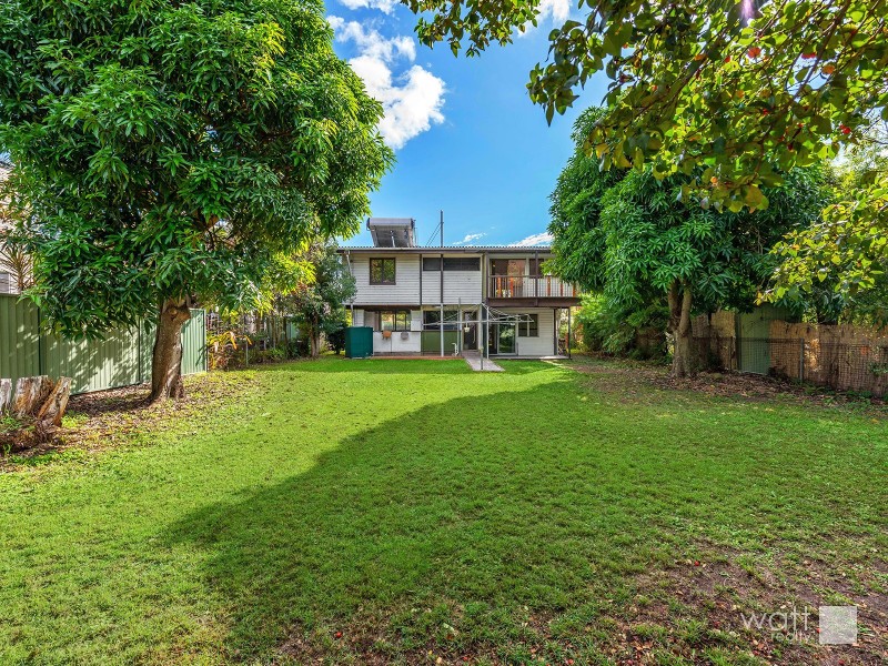 27 Fifteenth Avenue, Brighton QLD 4017