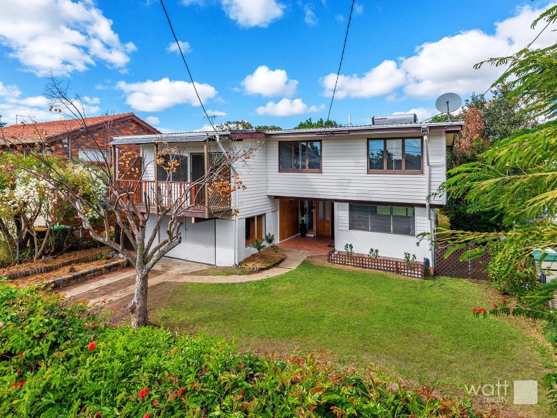 27 Fifteenth Avenue, Brighton QLD 4017