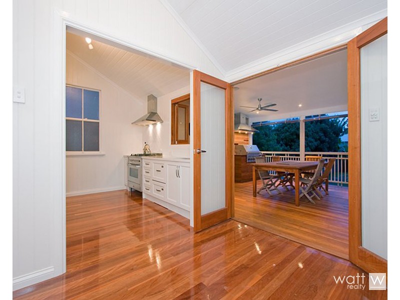 13 Seventh Avenue, Sandgate QLD 4017