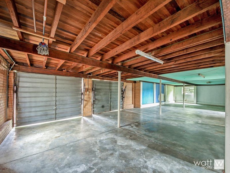 11 Leeside Street, Aspley QLD 4034