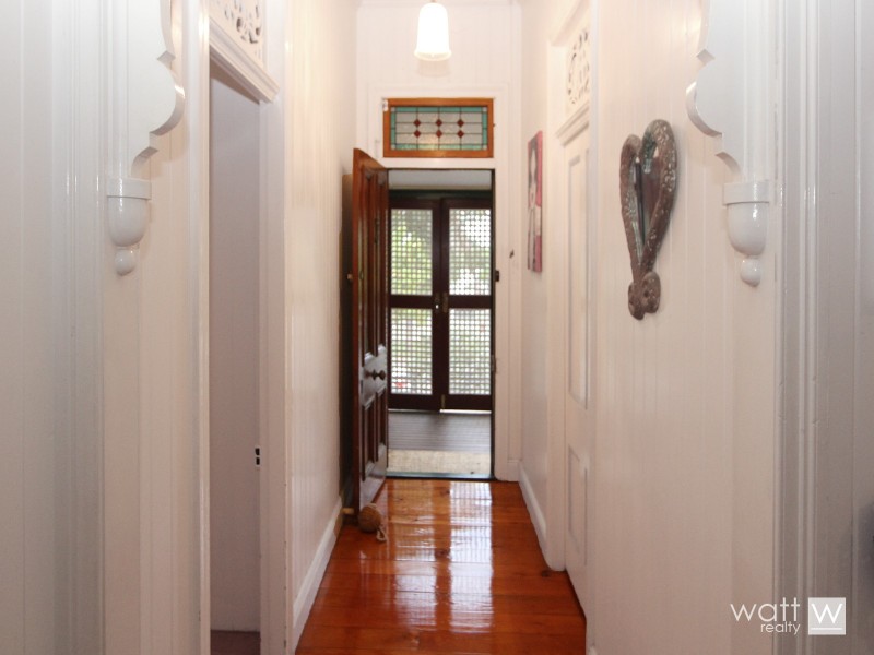 18 McGregor Street, Clayfield QLD 4011