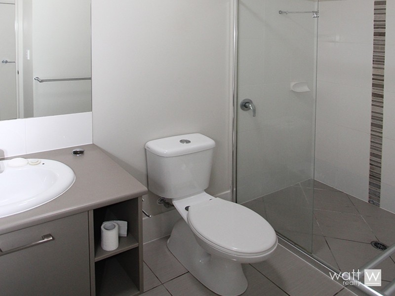 8 Cocoparra Place, Fitzgibbon QLD 4018