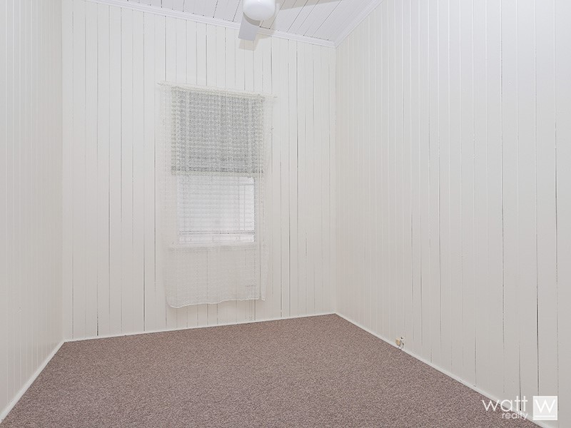 10 Sixth Avenue, Kedron QLD 4031