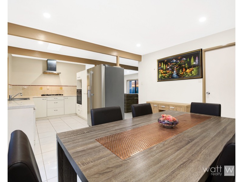 7 Nikola Street, Arana Hills QLD 4054