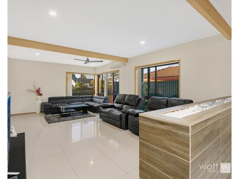 7 Nikola Street, Arana Hills QLD 4054