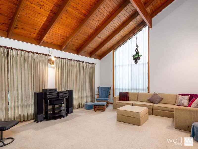 8 Chabrol Court, Petrie QLD 4502