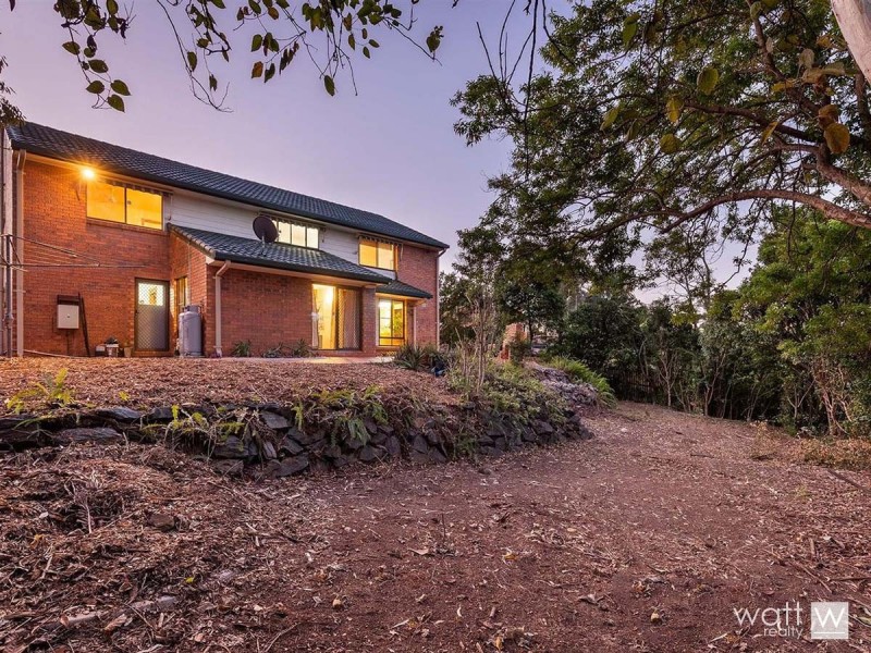 8 Chabrol Court, Petrie QLD 4502