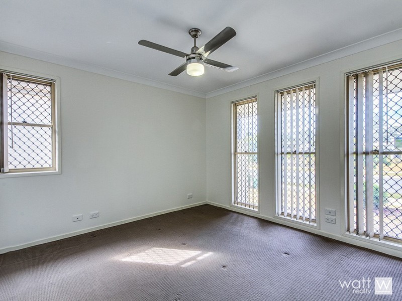 22 Hinchinbrook Avenue, Fitzgibbon QLD 4018