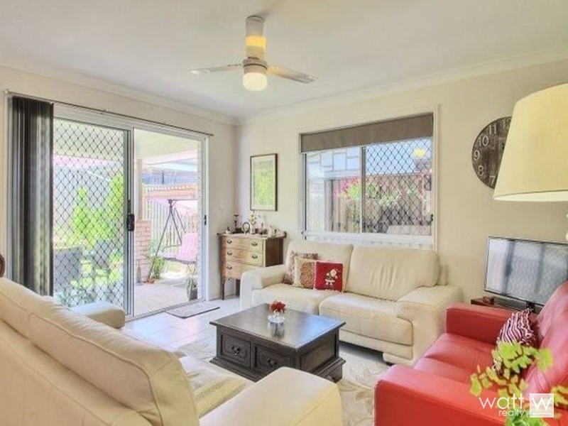 8 Diamantina Crescent, Fitzgibbon QLD 4018