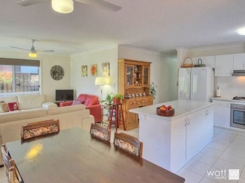 8 Diamantina Crescent, Fitzgibbon QLD 4018