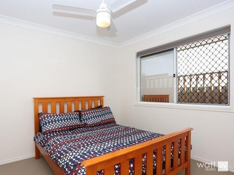 8 Diamantina Crescent, Fitzgibbon QLD 4018