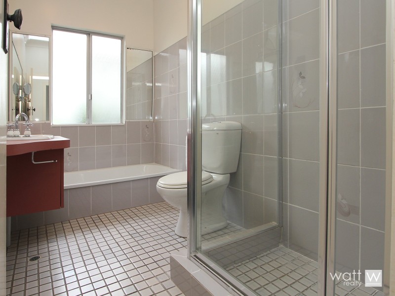 8 Taabinga Street, Wavell Heights QLD 4012