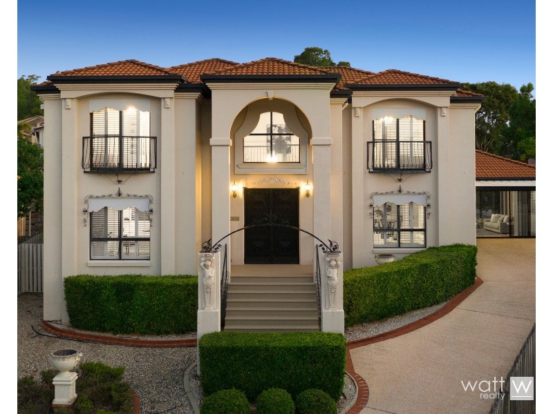 8 Rocklily Court, Chermside West QLD 4032