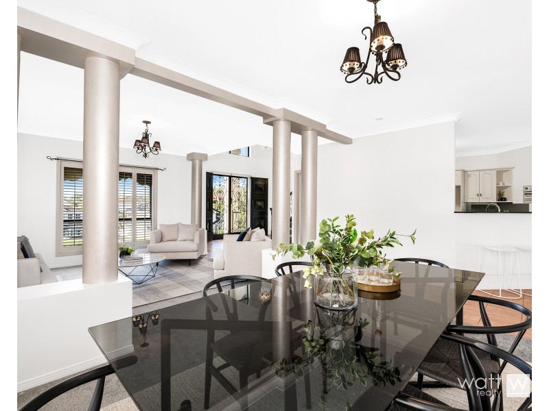 8 Rocklily Court, Chermside West QLD 4032