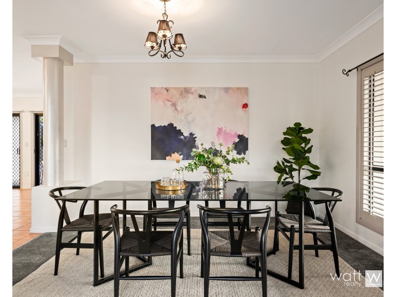 8 Rocklily Court, Chermside West QLD 4032