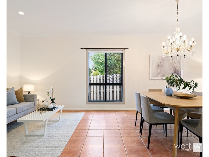 8 Rocklily Court, Chermside West QLD 4032