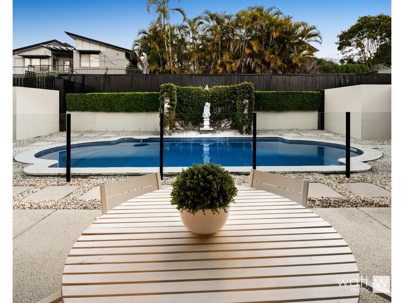 8 Rocklily Court, Chermside West QLD 4032