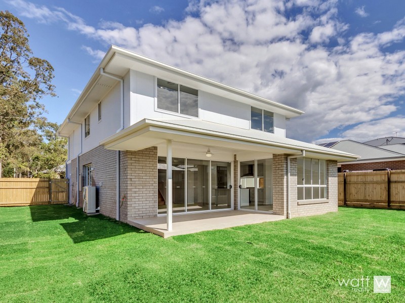 1 Sarsfield Place, Bridgeman Downs QLD 4035