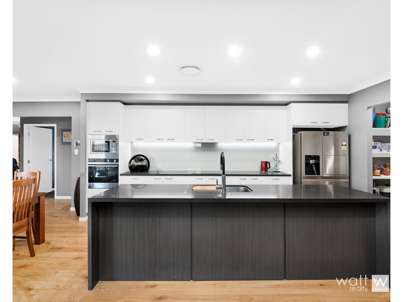 23 Superior Parade, Bridgeman Downs QLD 4035