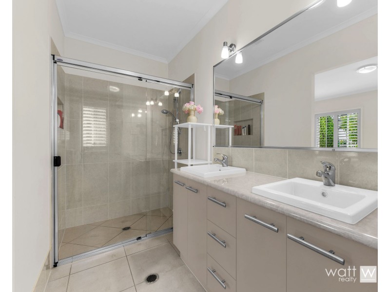 3 Dress Circle Court, Bridgeman Downs QLD 4035