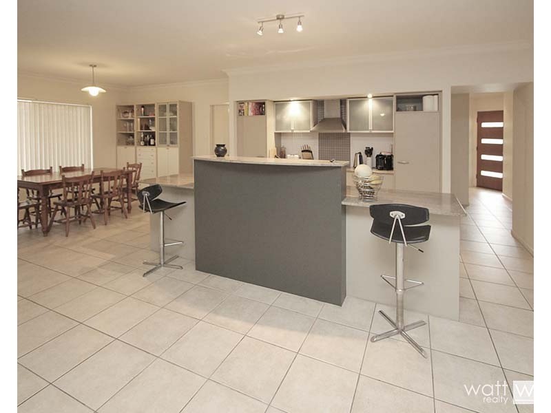 1 Grange Avenue, Carseldine QLD 4034