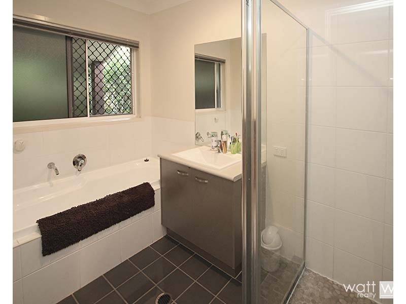 1 Grange Avenue, Carseldine QLD 4034