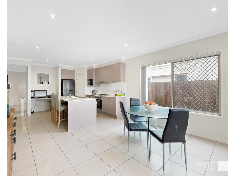 77 Greene Street, Rothwell QLD 4022