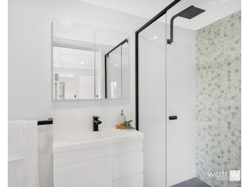 14 Billing Street, Chermside West QLD 4032