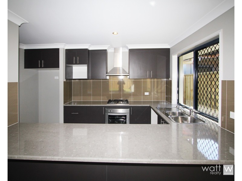 9 Ravenbourne Street, Fitzgibbon QLD 4018