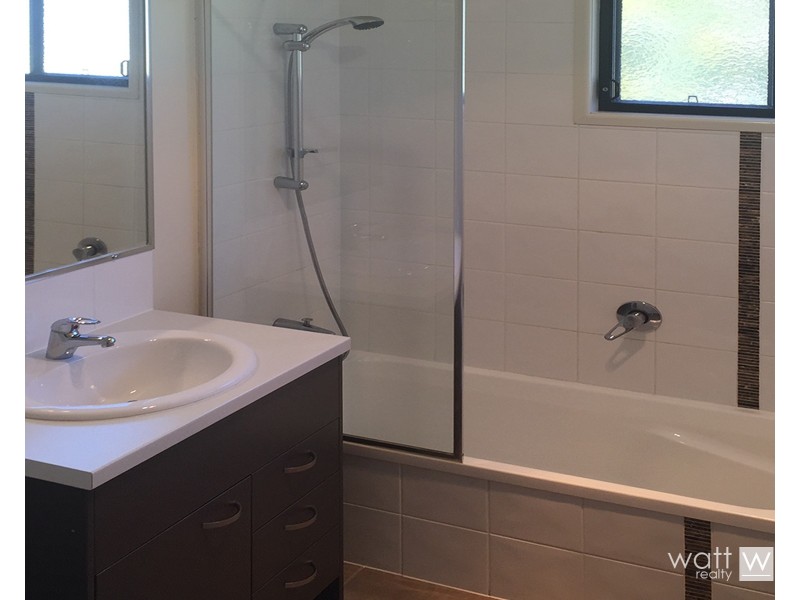 1A Navua Avenue, Aspley QLD 4034